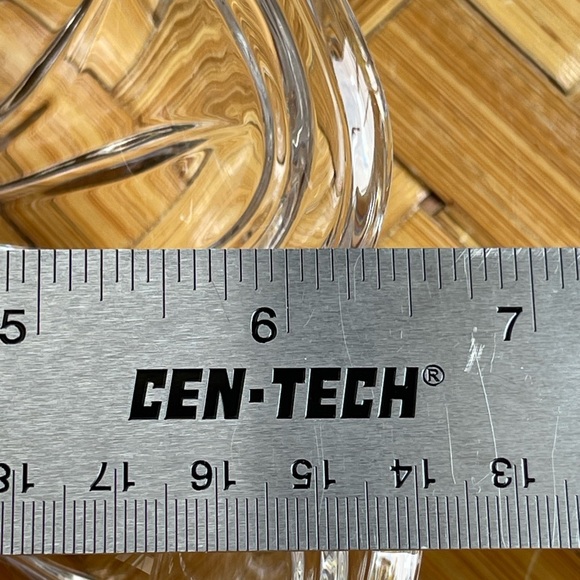 Vintage sandwich glass dish - Picture 7 of 9